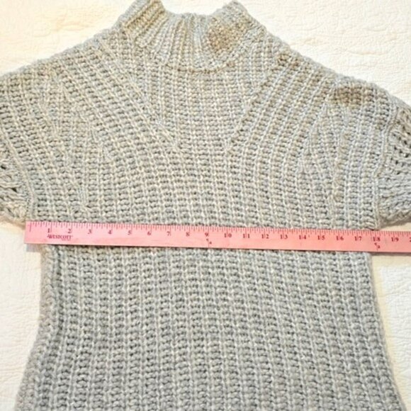 Express Women's Sweater Size Medium Light Blue Grey Chunky Knit High Neck Preppy - Picture 5 of 15